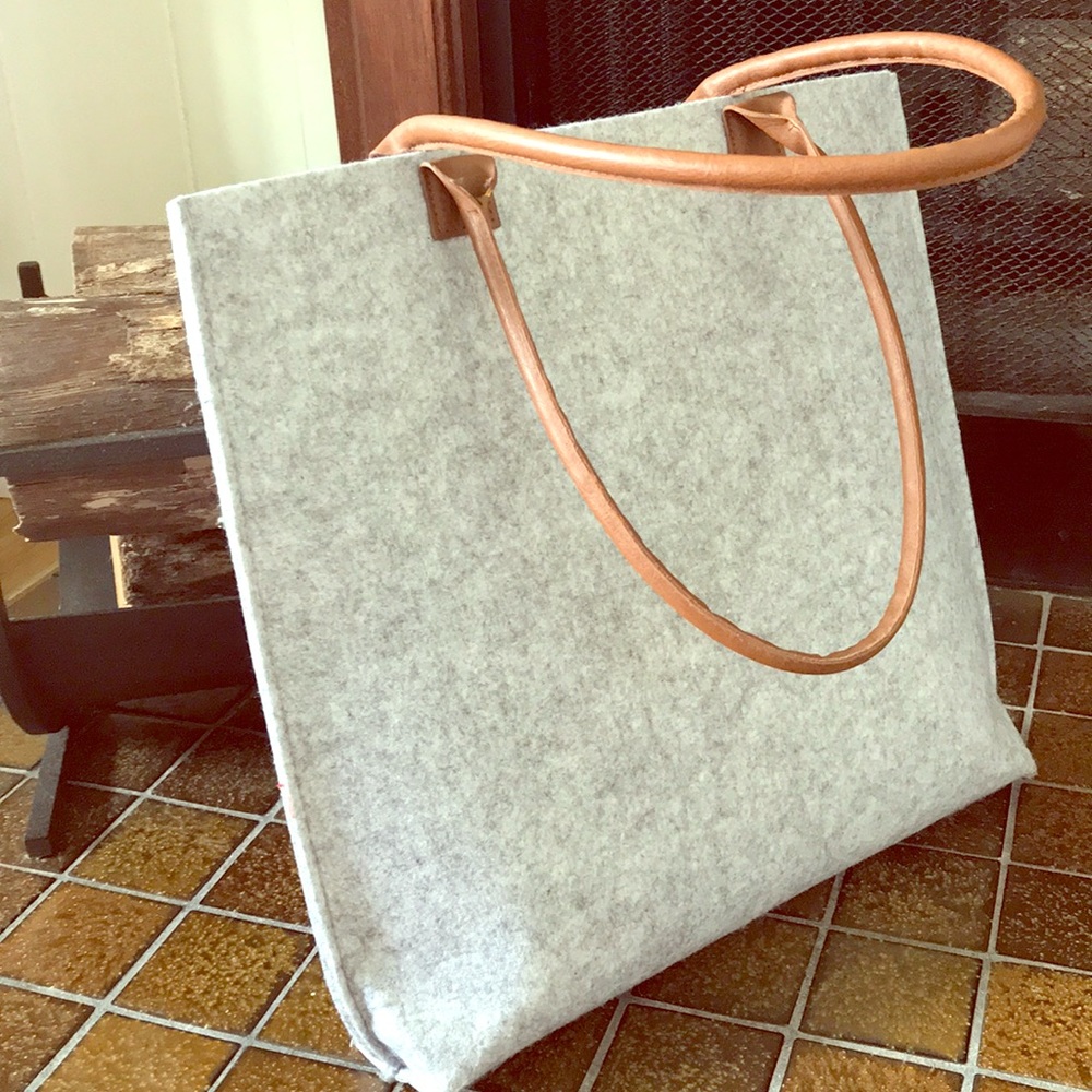 Simple tote bag